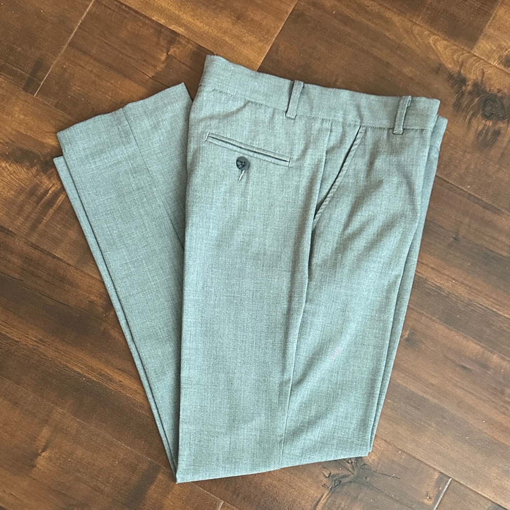 Izod Medium Gray Dress Pants, boys size 16, EUC!